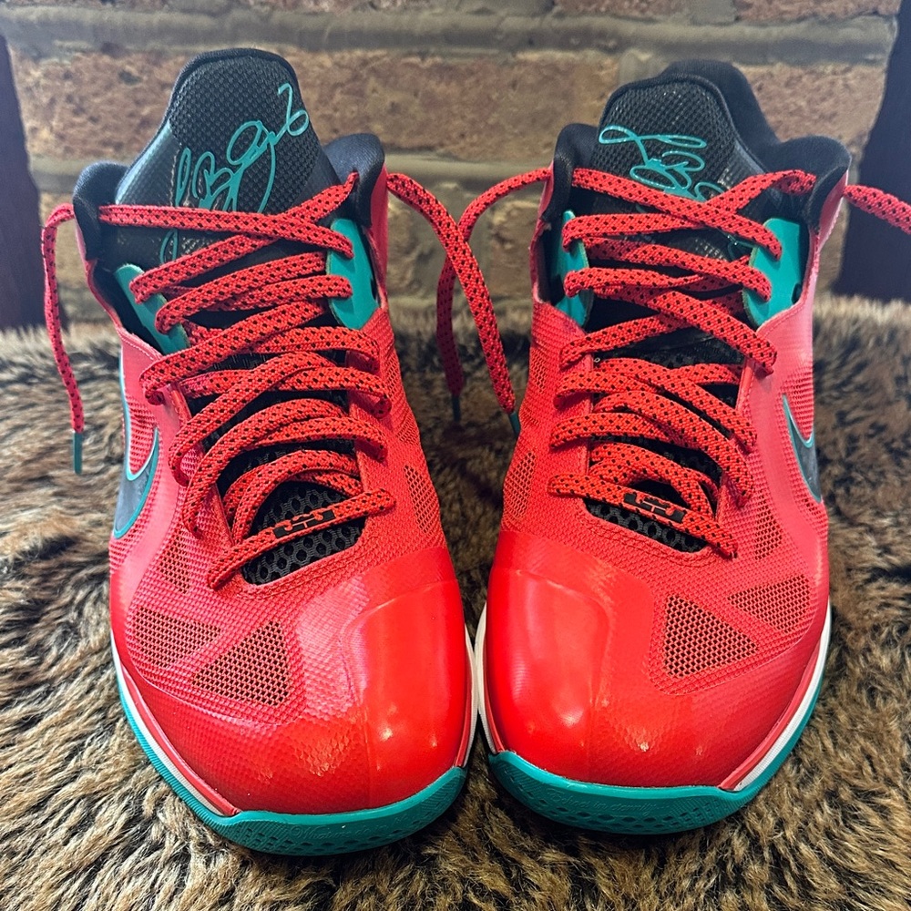 Nike LeBron 9 Low Men’s Sneakers. Size 13.